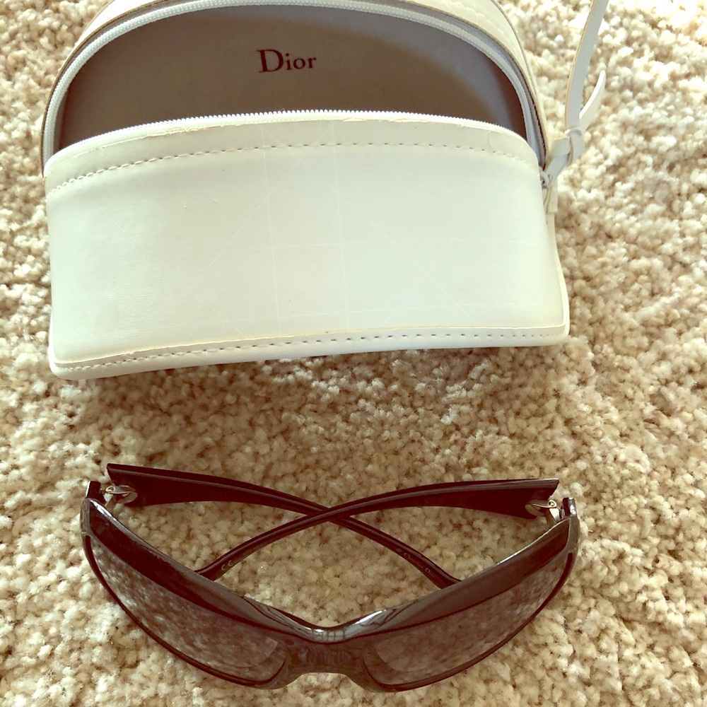 Gently used door sunglasses
